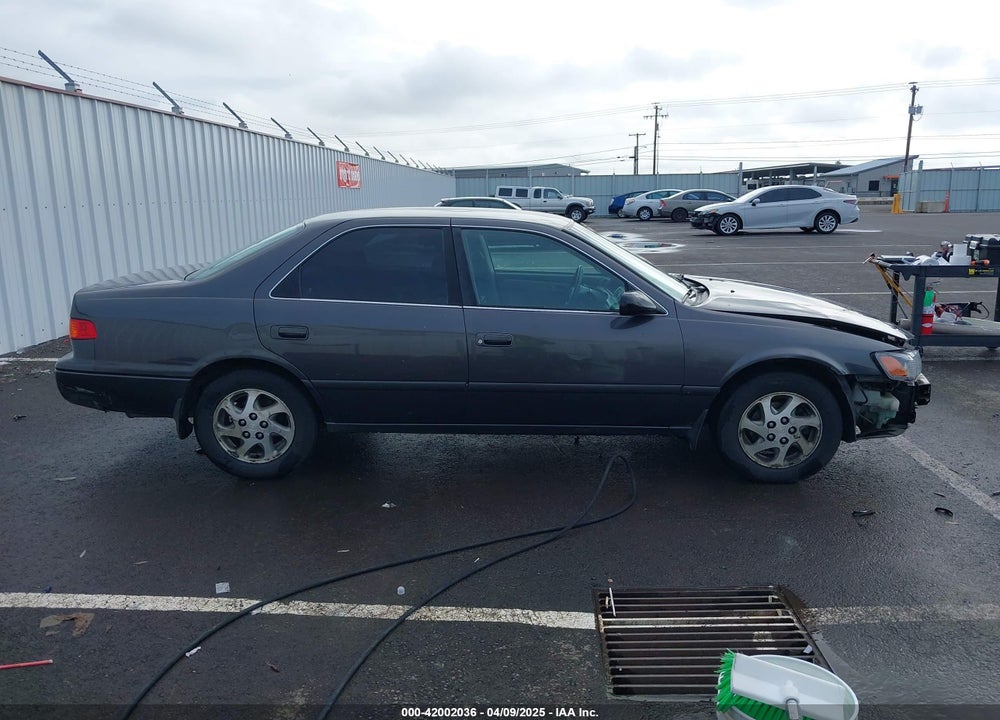 2000 TOYOTA CAMRY LE V6 VIN: 4T1BF28K2YU948277