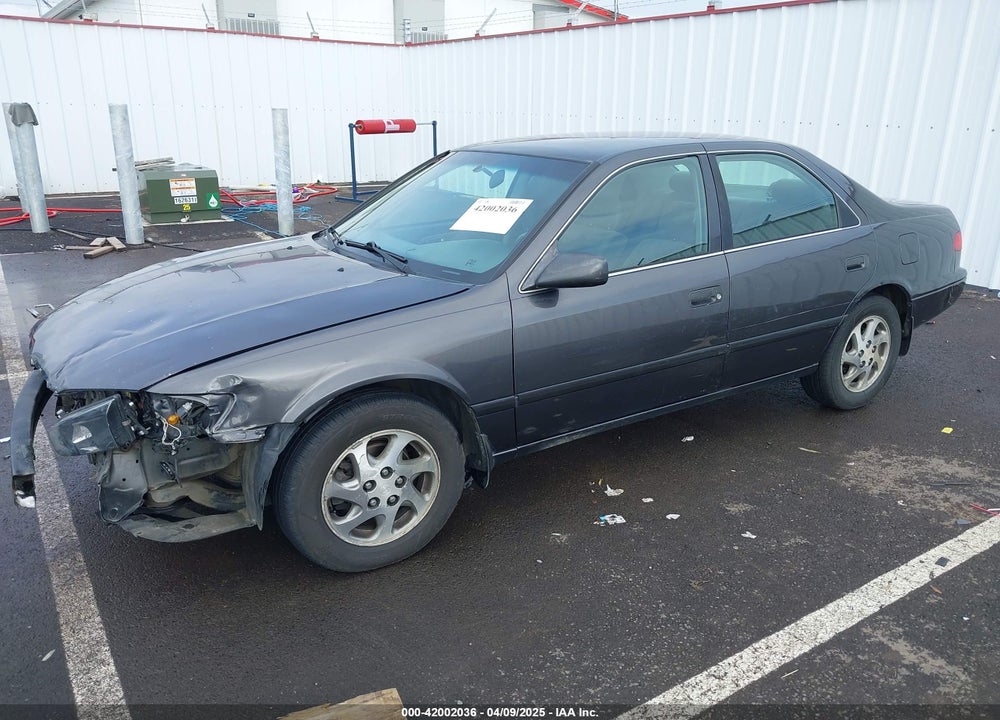 2000 TOYOTA CAMRY LE V6 VIN: 4T1BF28K2YU948277