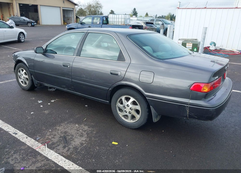 2000 TOYOTA CAMRY LE V6 VIN: 4T1BF28K2YU948277