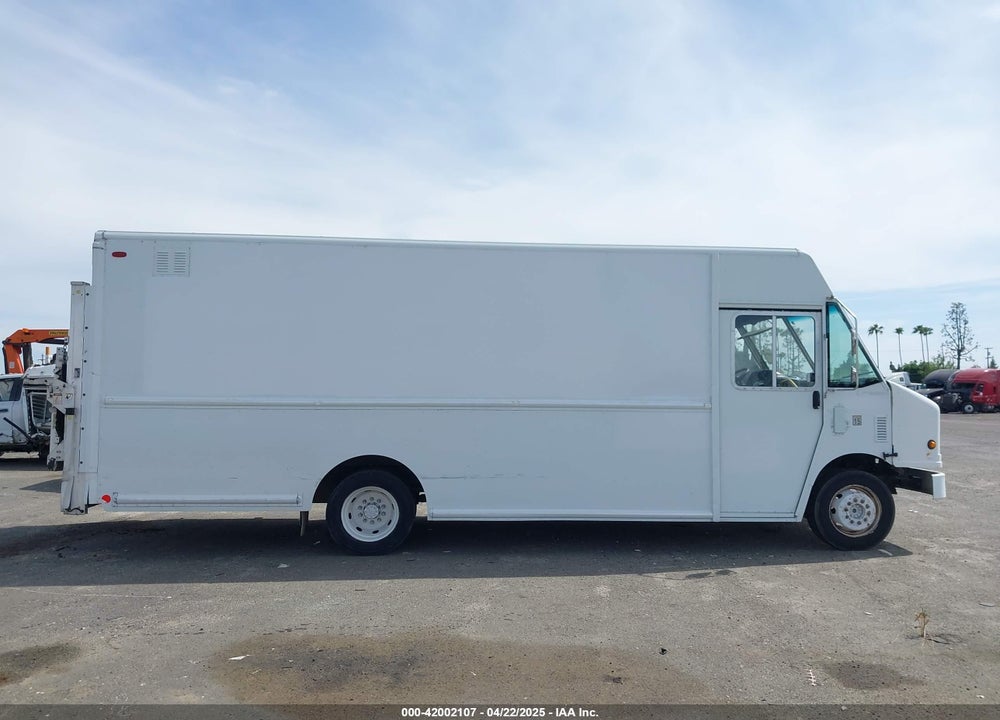 2006 WORKHORSE CUSTOM CHASSIS COMMERCIAL CHASSIS W42 VIN: 5B4KPD2V963415481