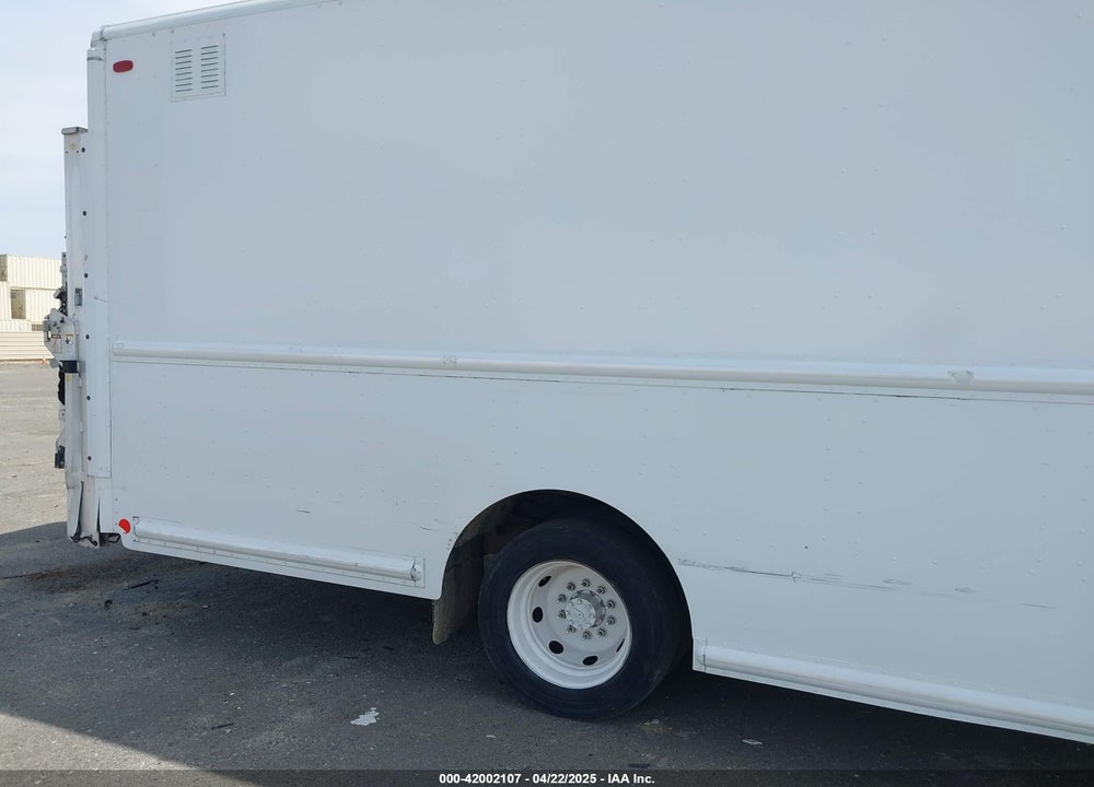 2006 WORKHORSE CUSTOM CHASSIS COMMERCIAL CHASSIS W42 VIN: 5B4KPD2V963415481
