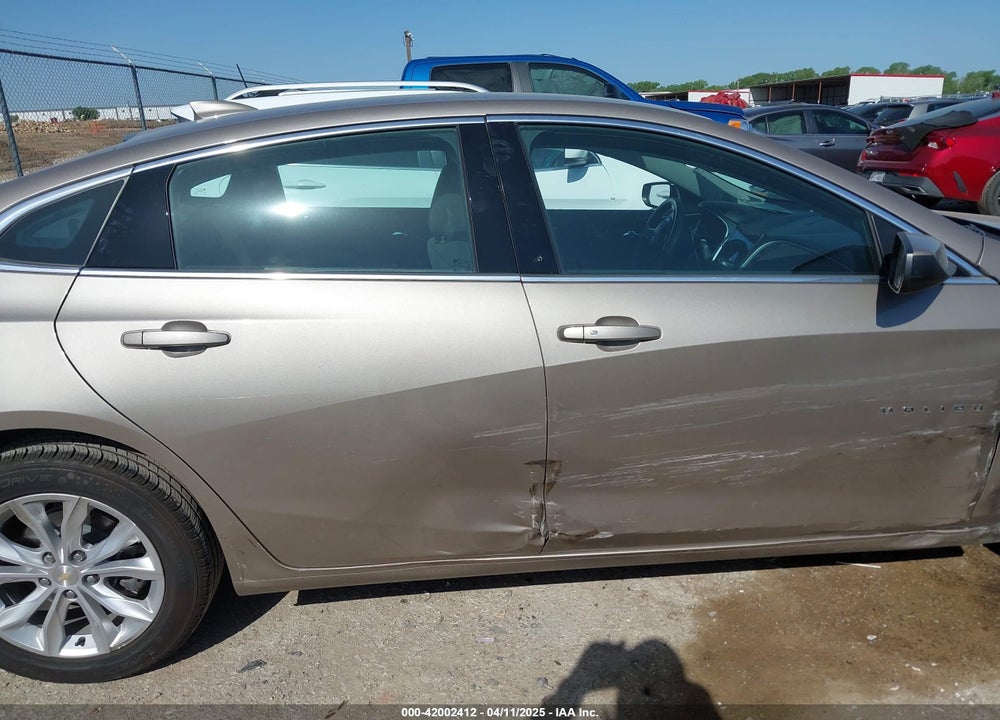 2022 CHEVROLET MALIBU FWD LT VIN: 1G1ZD5ST4NF137441