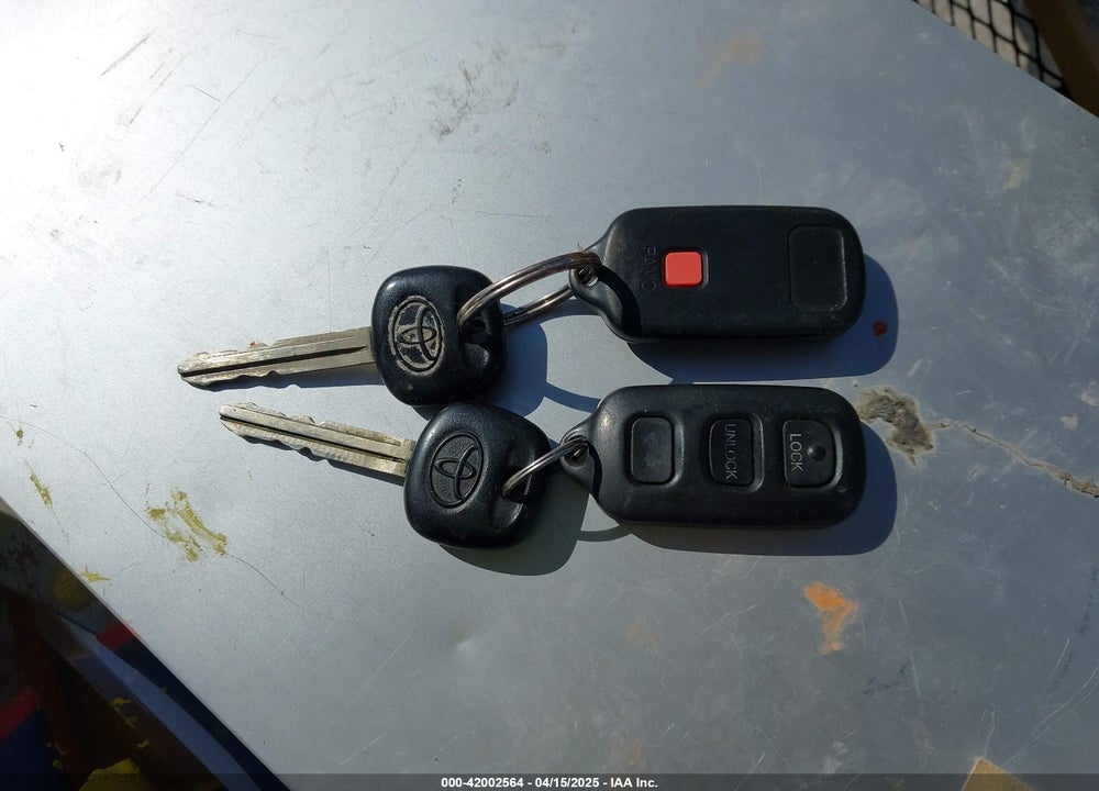 2001 TOYOTA AVALON VIN: 4T1BF28B11U116726
