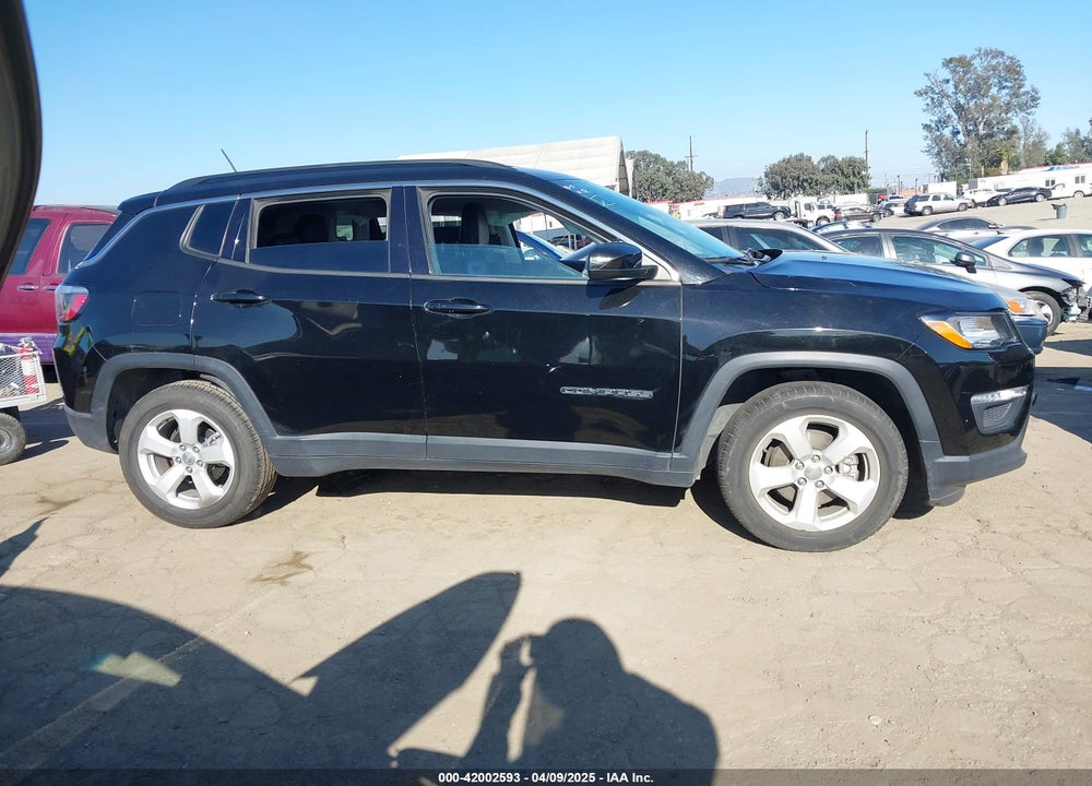 2018 JEEP COMPASS LATITUDE FWD VIN: 3C4NJCBB0JT233741