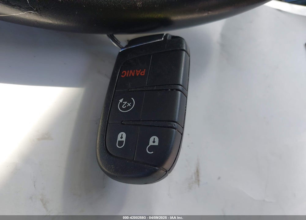 2018 JEEP COMPASS LATITUDE FWD VIN: 3C4NJCBB0JT233741