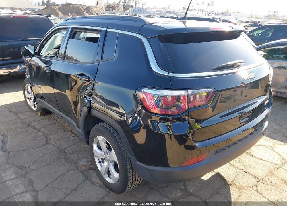 2018 JEEP COMPASS LATITUDE FWD VIN: 3C4NJCBB0JT233741