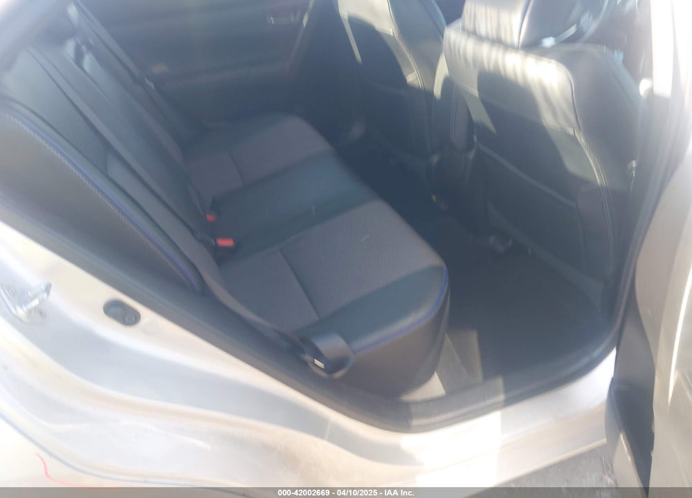 2017 TOYOTA COROLLA SE VIN: 5YFBURHEXHP607459