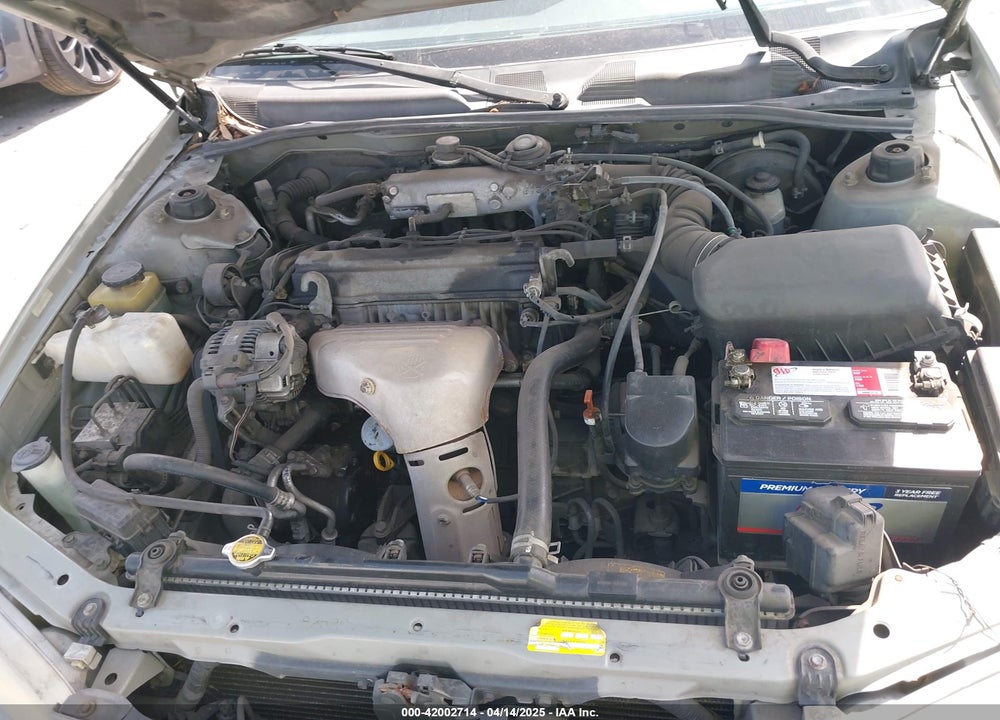 2000 TOYOTA CAMRY VIN: JT2BG22K2Y0420250