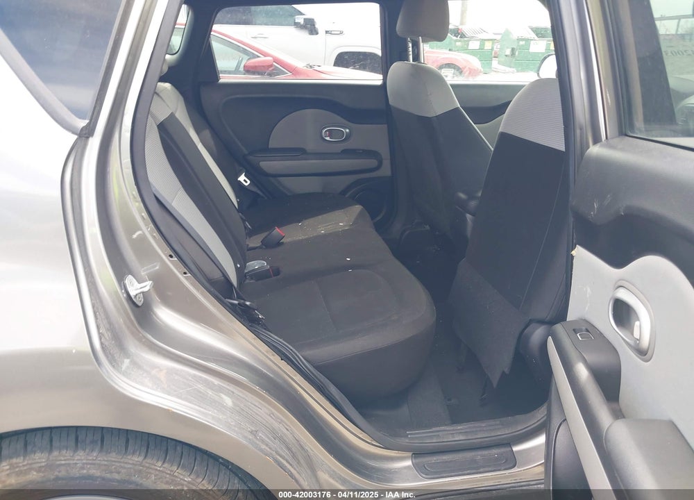 2017 KIA SOUL VIN: KNDJN2A27H7445047