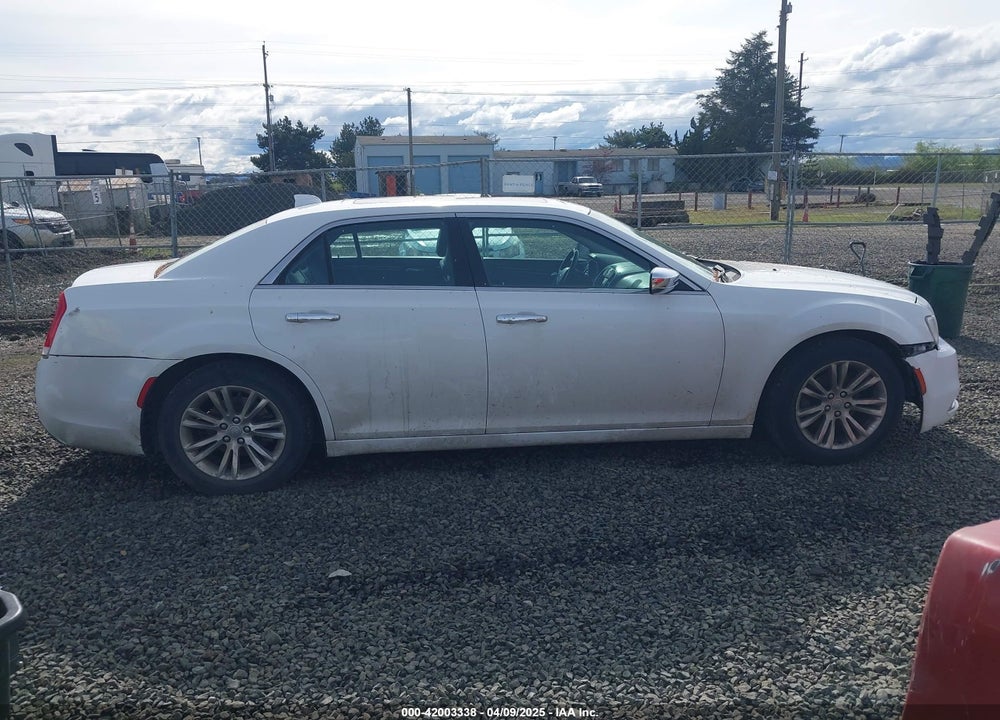 2016 CHRYSLER 300 VIN: 2C3CCAEG5GH252613