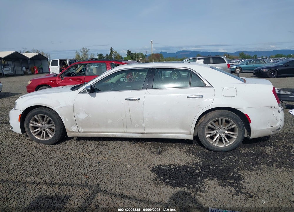 2016 CHRYSLER 300 VIN: 2C3CCAEG5GH252613