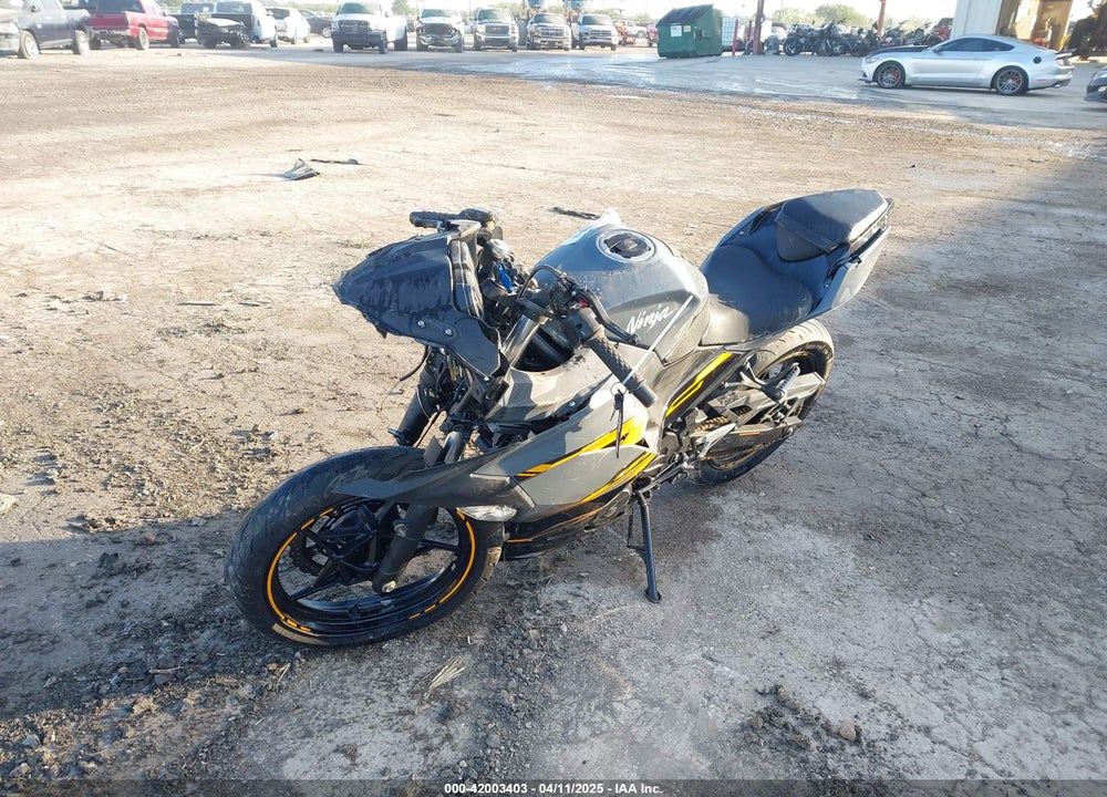 2018 KAWASAKI EX400 VIN: JKAEXKG14JDA08394