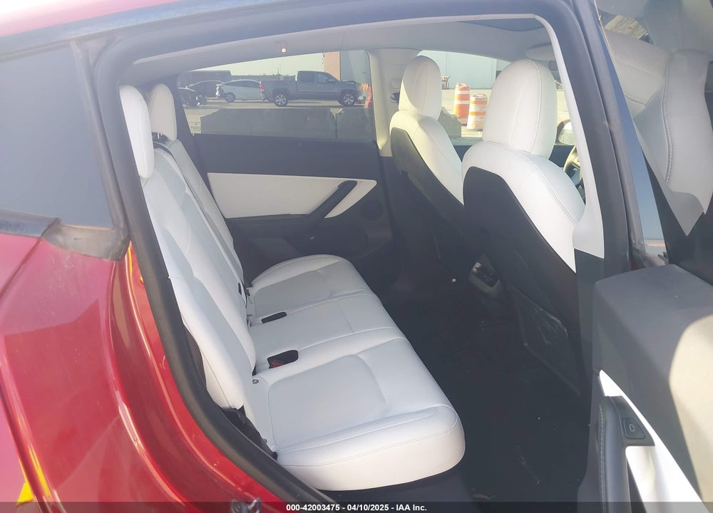 2021 TESLA MODEL Y VIN: 5YJYGDEE8MF210184
