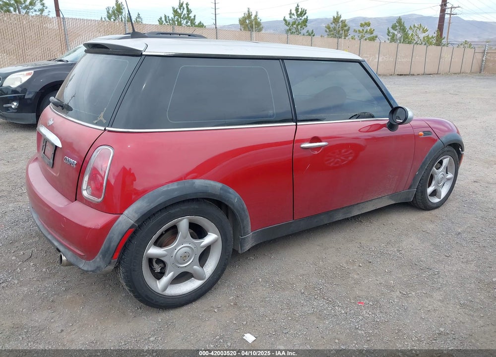 2006 MINI COOPER VIN: WMWRC33516TK65263