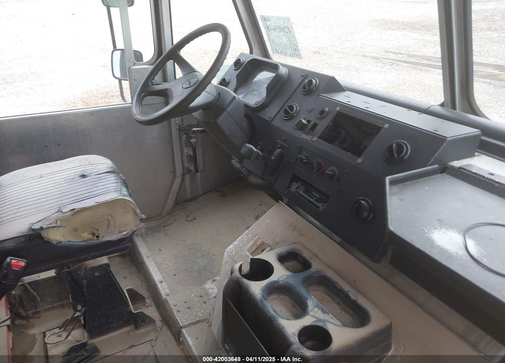 2012 FREIGHTLINER CHASSIS M LINE WALK-IN VAN VIN: 4UZAC3DV7CCBE5469