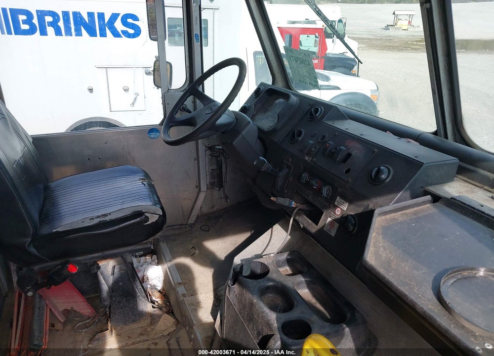 2012 FREIGHTLINER CHASSIS M LINE WALK-IN VAN VIN: 4UZAC3DV8CCBE5481