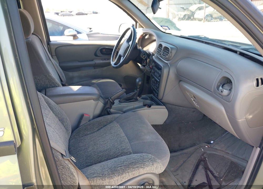 2003 CHEVROLET TRAILBLAZER LS VIN: 1GNDS13SX32229803