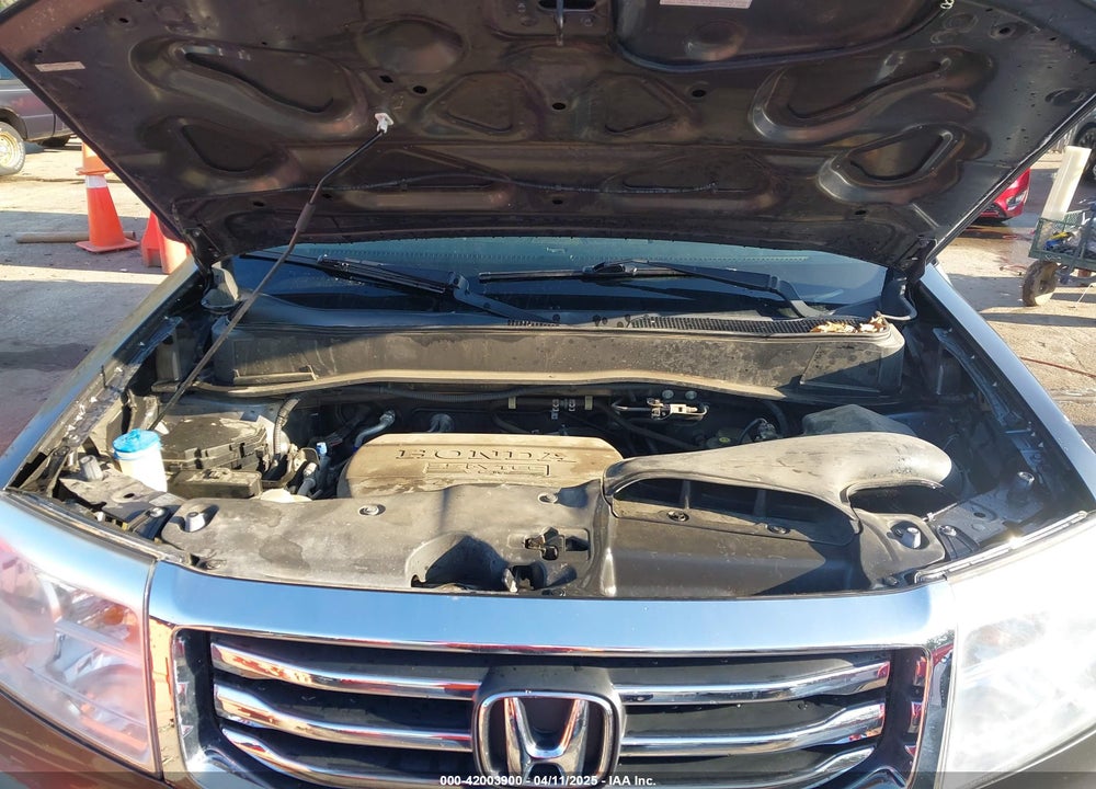2012 HONDA PILOT TOURING VIN: 5FNYF4H91CB027886