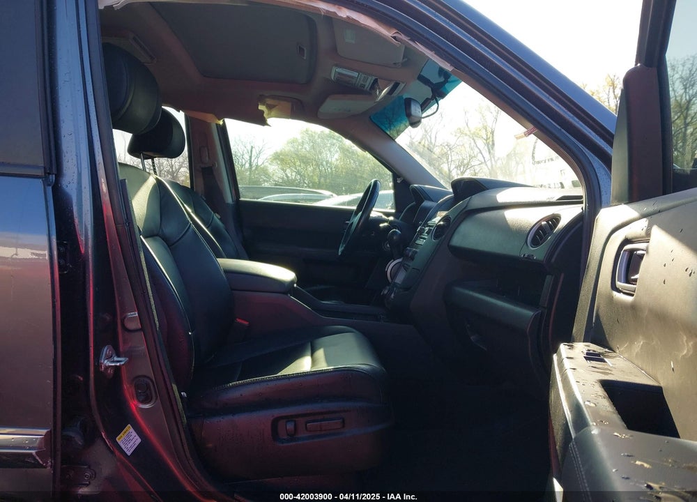 2012 HONDA PILOT TOURING VIN: 5FNYF4H91CB027886