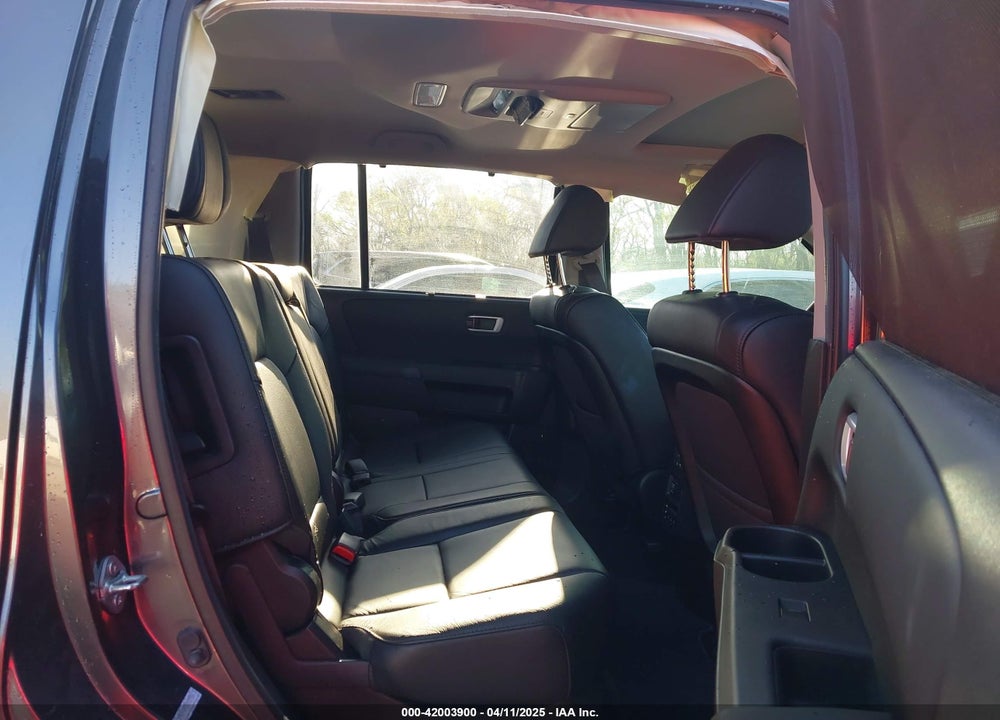 2012 HONDA PILOT TOURING VIN: 5FNYF4H91CB027886