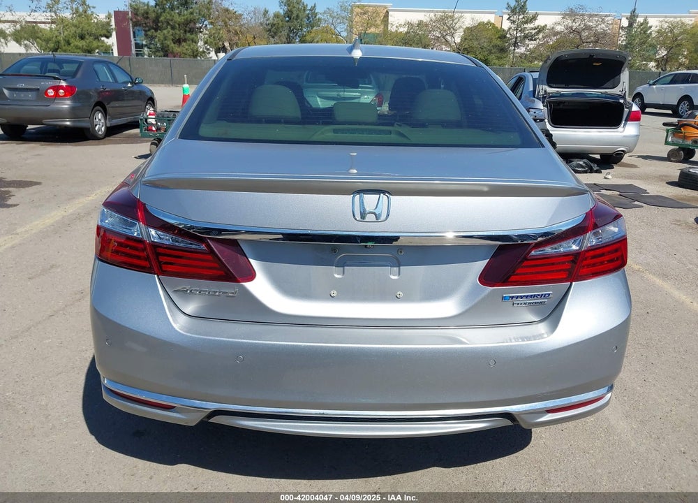 2017 HONDA ACCORD VIN: JHMCR6F7XHC006343