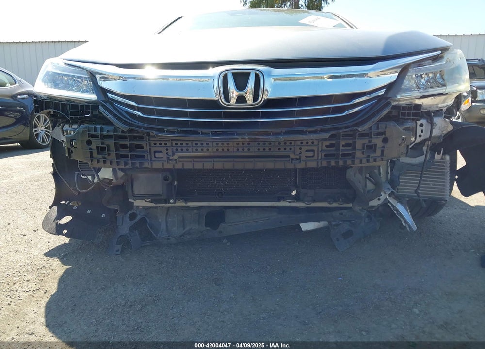 2017 HONDA ACCORD VIN: JHMCR6F7XHC006343