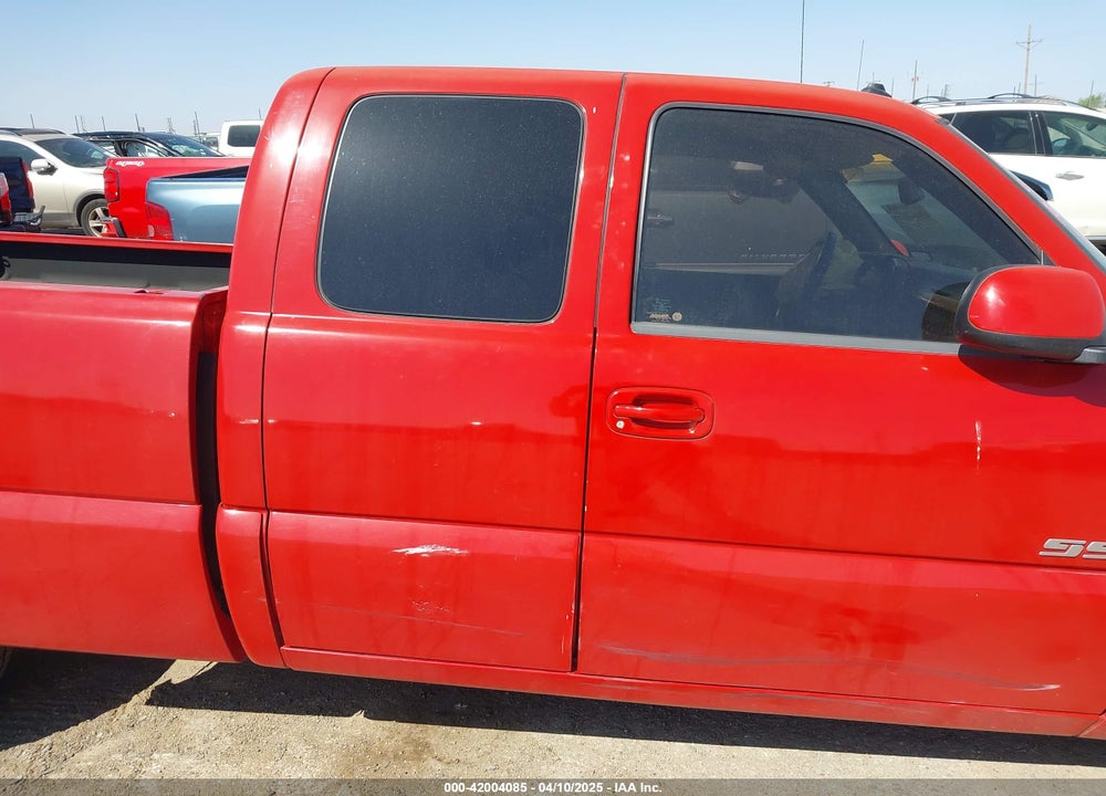 2003 CHEVROLET SILVERADO 1500 SS VIN: 2GCEK19N131352985