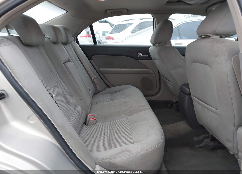 2010 FORD FUSION VIN: 3FAHP0HA1AR305042