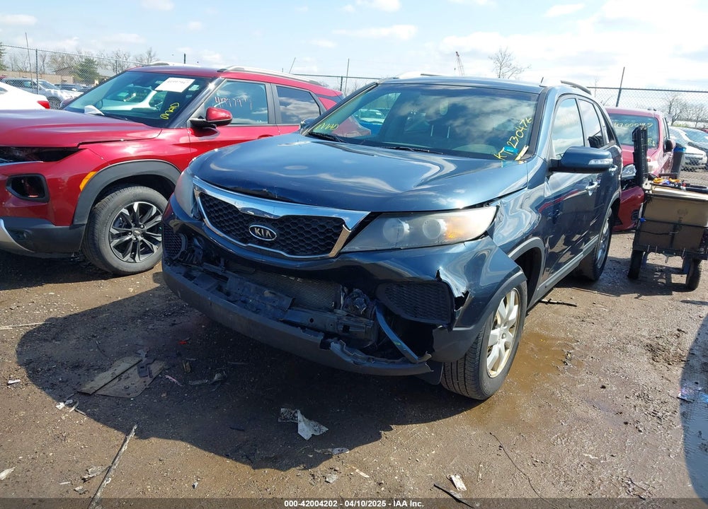 2011 KIA SORENTO LX V6 VIN: 5XYKT4A24BG124079