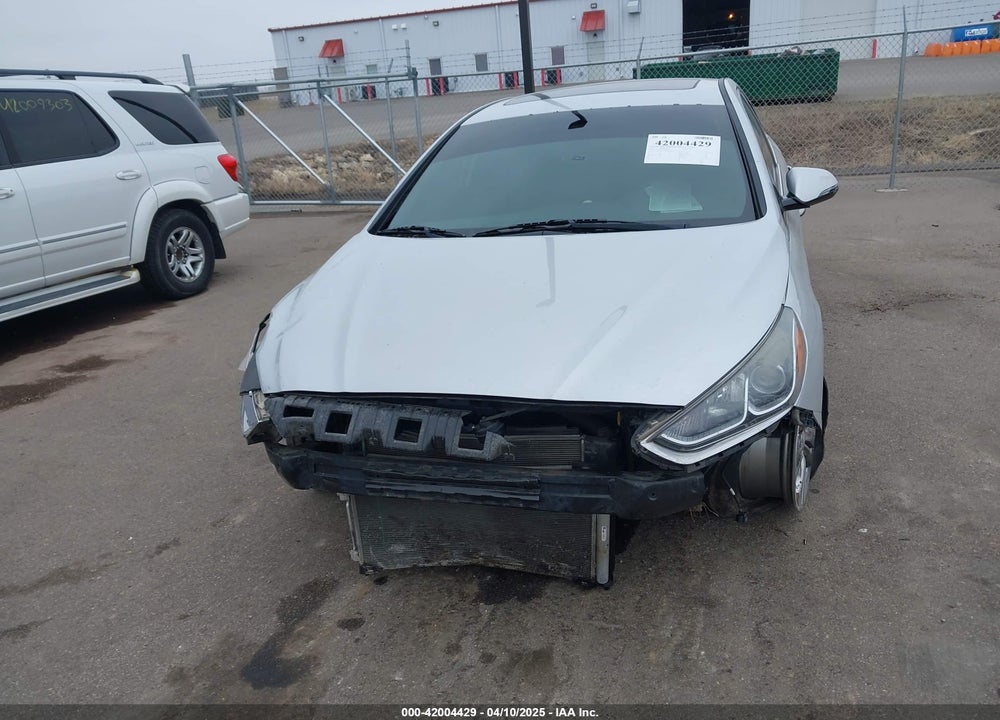 2018 HYUNDAI SONATA SPORT VIN: 5NPE34AF4JH639090