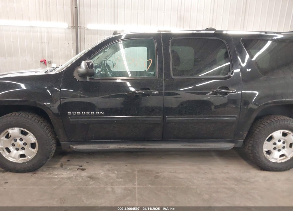 2013 CHEVROLET SUBURBAN 1500 LT VIN: 1GNSKJE74DR144996