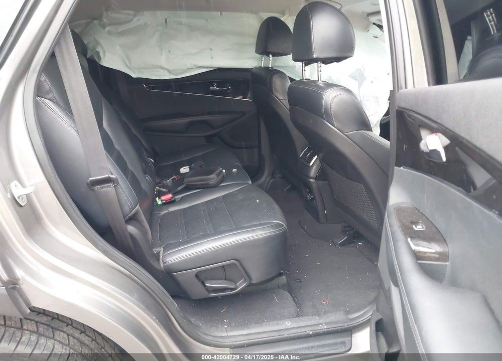 2018 KIA SORENTO VIN: 5XYPH4A56JG385309