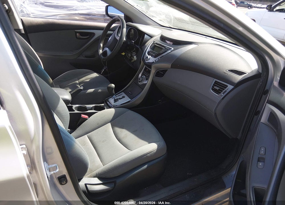 2011 HYUNDAI ELANTRA VIN: 5NPDH4AE6BH016351