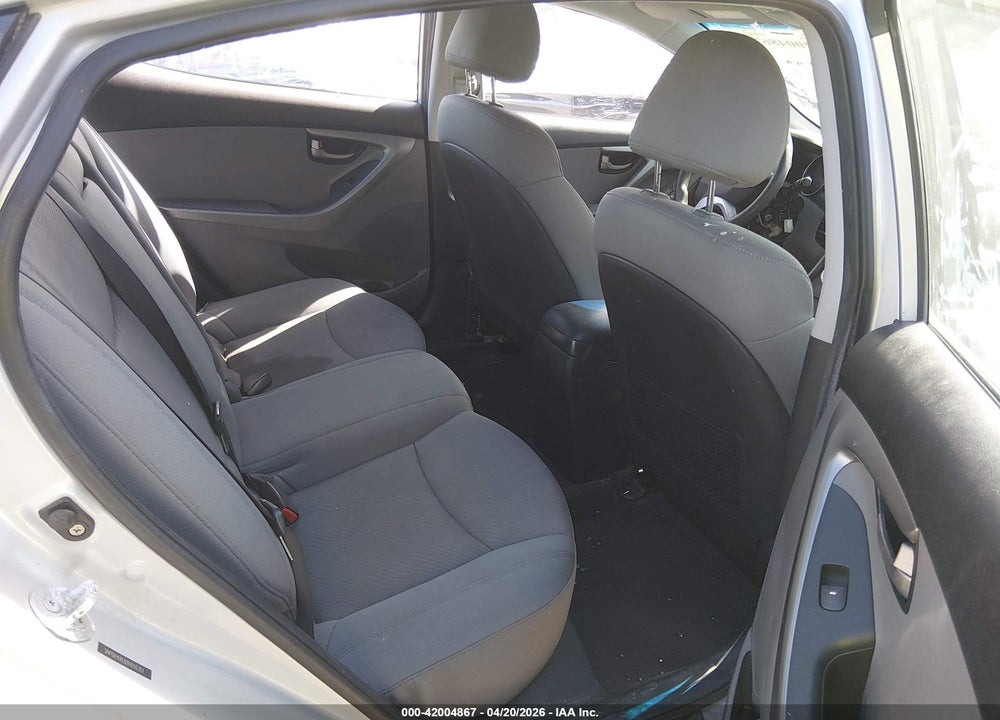 2011 HYUNDAI ELANTRA VIN: 5NPDH4AE6BH016351