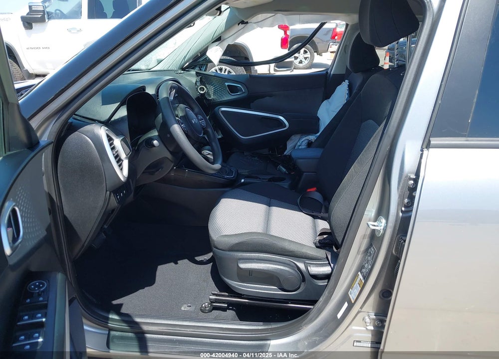 2025 KIA SOUL VIN: KNDJ23AU6S7922476