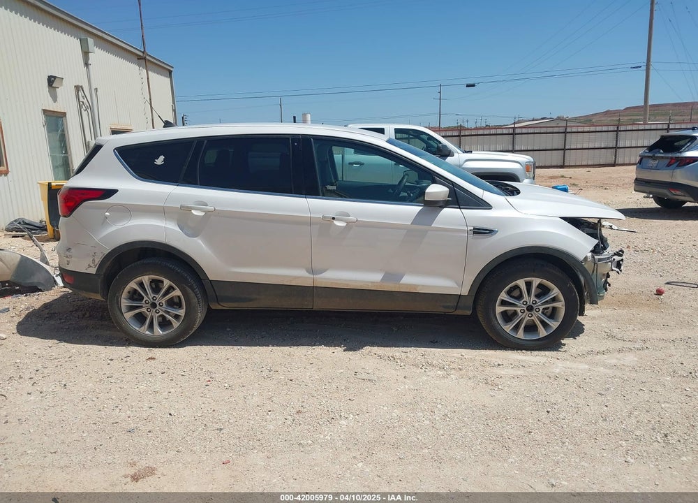 2019 FORD ESCAPE SE VIN: 1FMCU0GD5KUA56050
