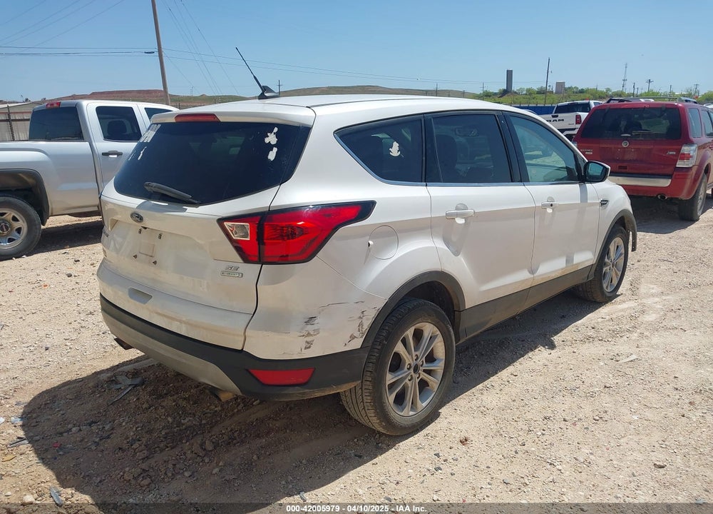2019 FORD ESCAPE SE VIN: 1FMCU0GD5KUA56050