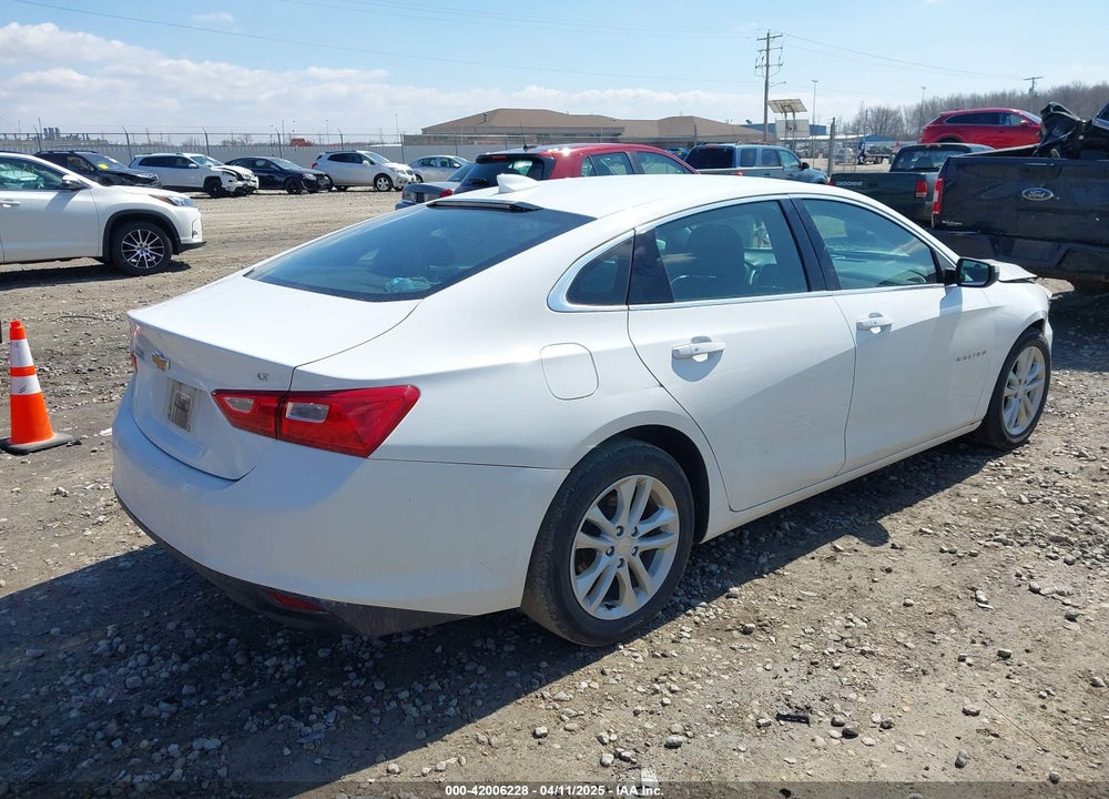 2018 CHEVROLET MALIBU LT VIN: 1G1ZD5ST8JF208361
