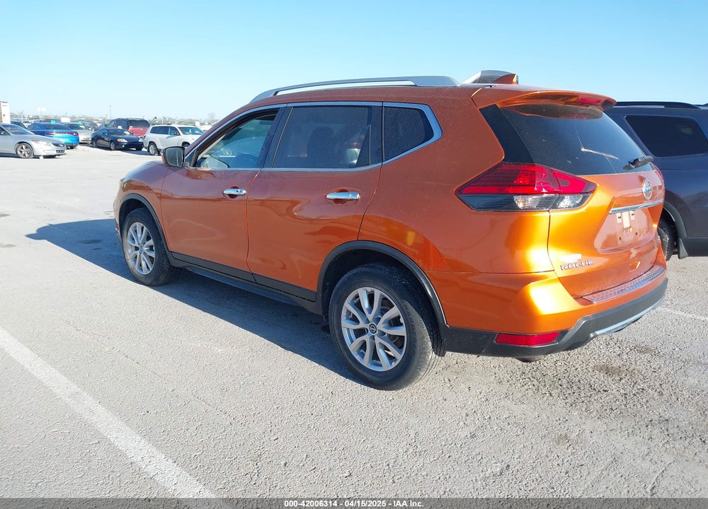 2017 NISSAN ROGUE VIN: JN8AT2MV4HW262078