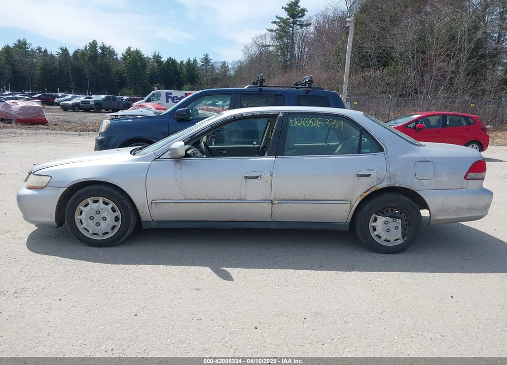 2001 HONDA ACCORD 2.3 LX VIN: 1HGCG65511A141446