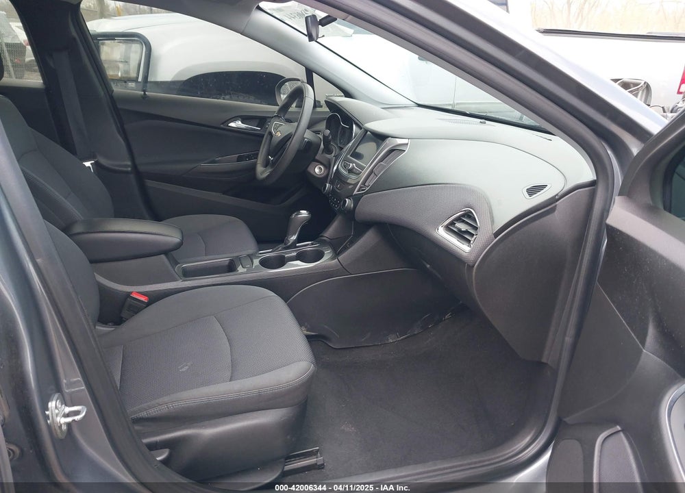 2019 CHEVROLET CRUZE LT VIN: 1G1BE5SM5K7118202