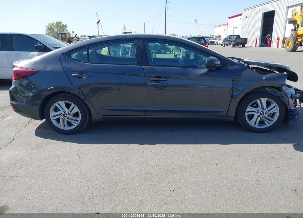2020 HYUNDAI ELANTRA VIN: 5NPD84LF2LH576679