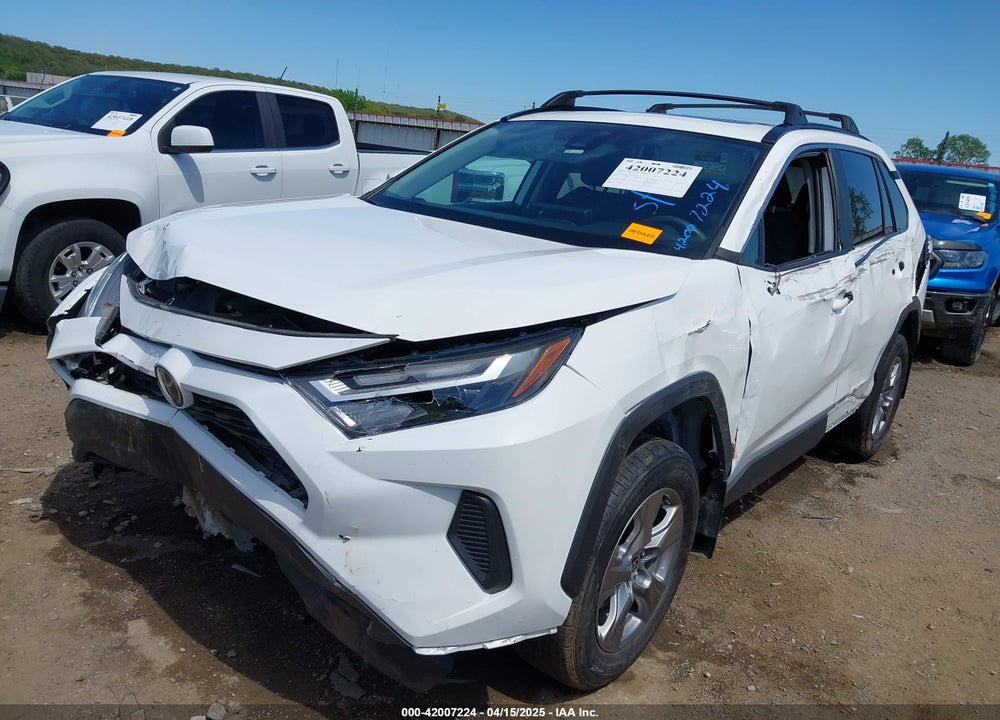 2024 TOYOTA RAV4 XLE VIN: 2T3W1RFV2RW302140