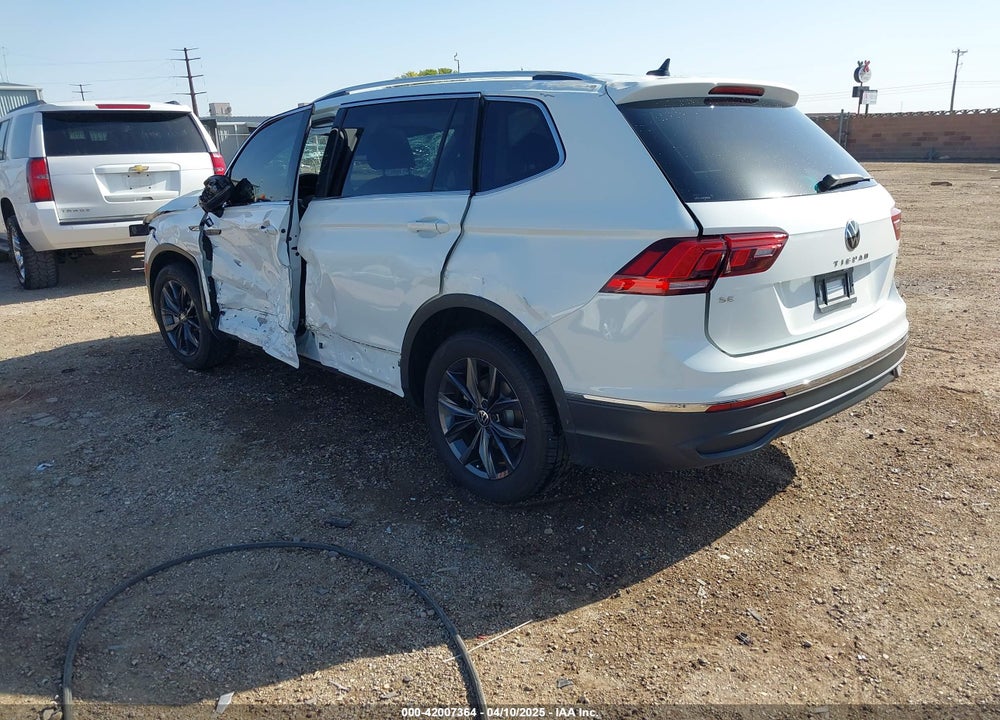 2022 VOLKSWAGEN TIGUAN VIN: 3VV2B7AX2NM010932