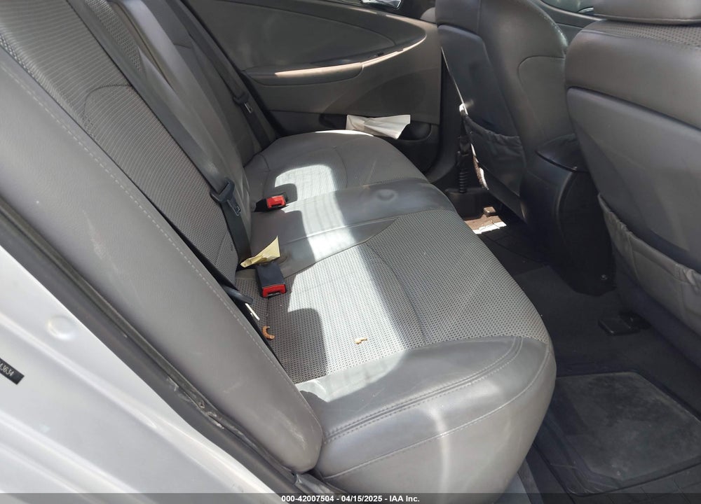 2014 HYUNDAI SONATA VIN: 5NPEC4AC3EH843634