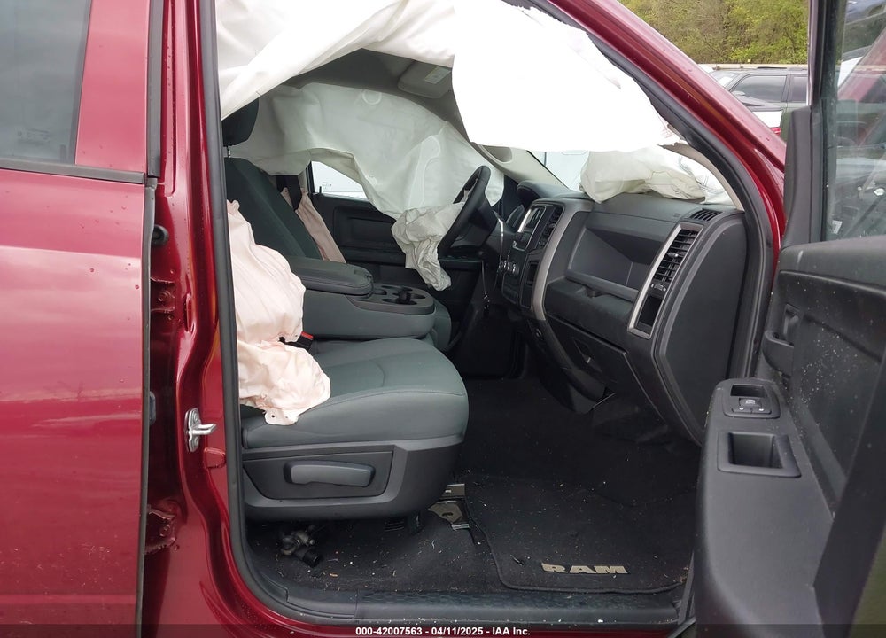 2016 RAM 1500 VIN: 1C6RR7FT9GS344844