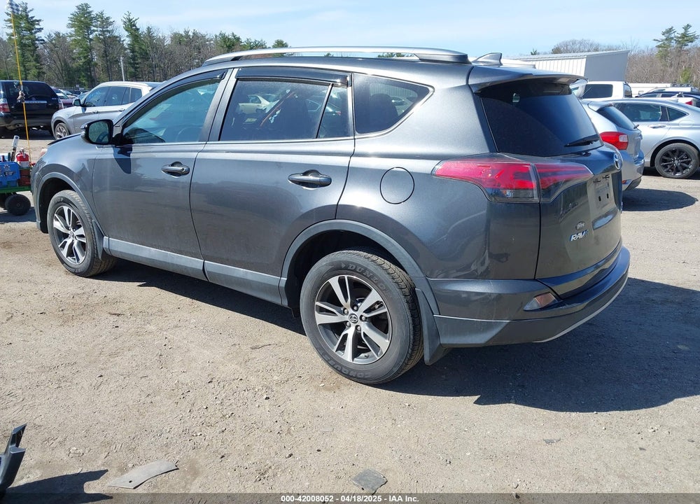 2018 TOYOTA RAV4 XLE VIN: 2T3RFREV8JW780311