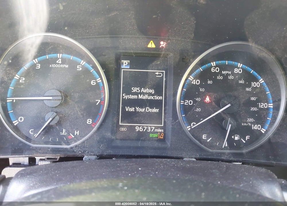 2018 TOYOTA RAV4 XLE VIN: 2T3RFREV8JW780311