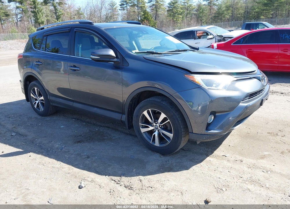 2018 TOYOTA RAV4 XLE VIN: 2T3RFREV8JW780311