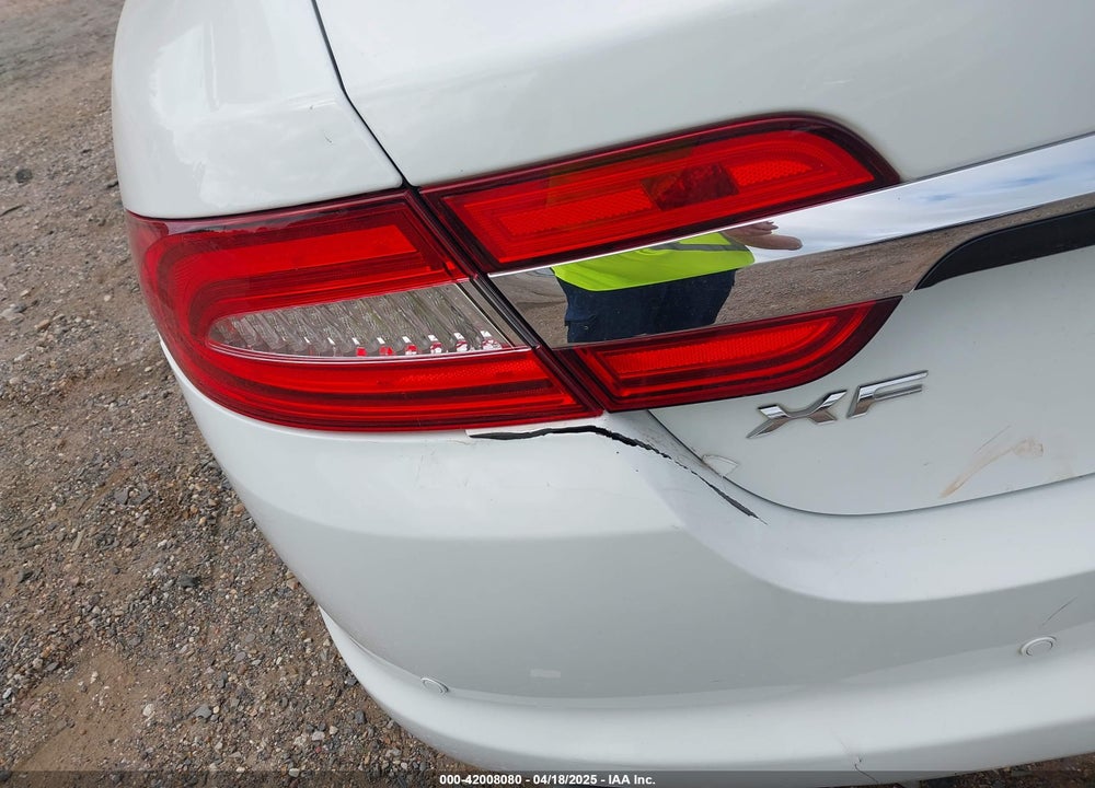 2015 JAGUAR XF 3.0 PORTFOLIO/3.0 SPORT VIN: SAJWA0F74F8U58177
